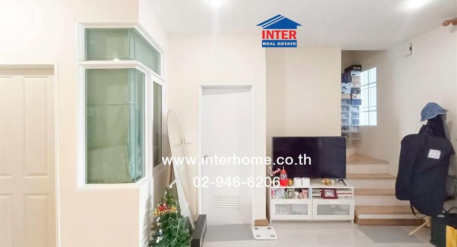 For sale 4 bedrooms townhouse in Lak Si, Bangkok