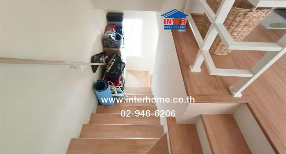 For sale 4 bedrooms townhouse in Lak Si, Bangkok