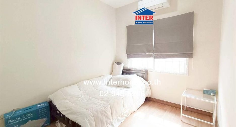 For sale 4 bedrooms townhouse in Lak Si, Bangkok