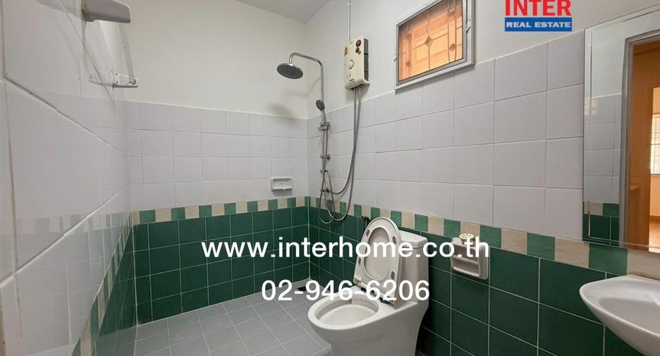 For sale 3 bedrooms townhouse in Khlong Luang, Pathum Thani