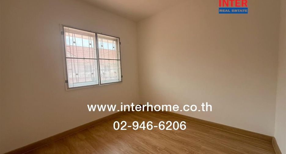 For sale 3 bedrooms townhouse in Khlong Luang, Pathum Thani