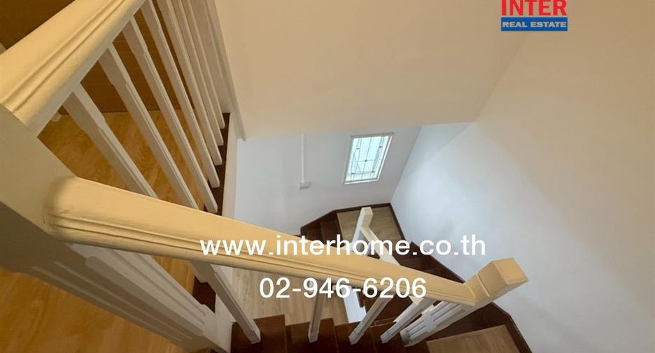 For sale 3 bedrooms townhouse in Khlong Luang, Pathum Thani