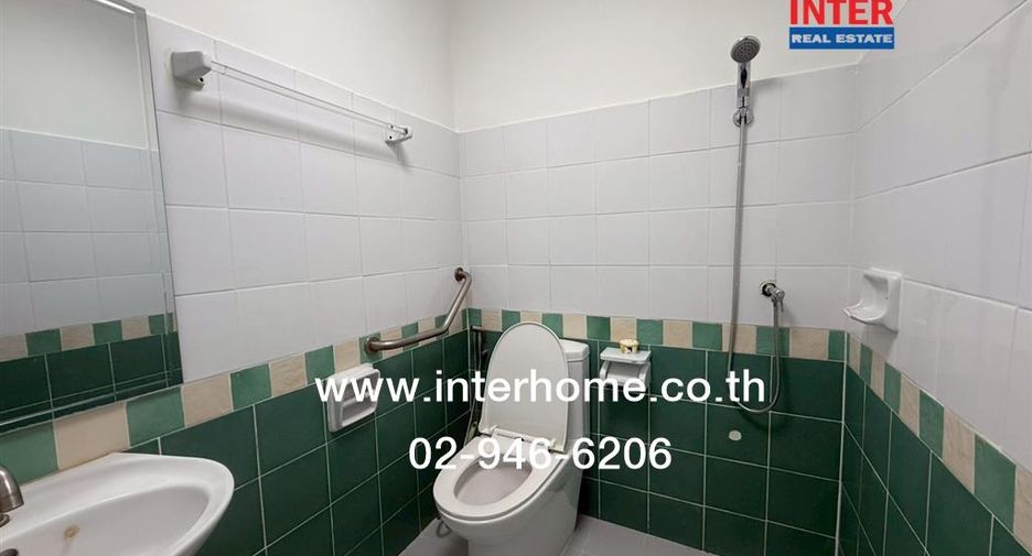 For sale 3 bedrooms townhouse in Khlong Luang, Pathum Thani