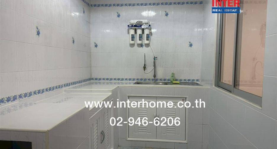 For sale 3 bedrooms townhouse in Khlong Luang, Pathum Thani