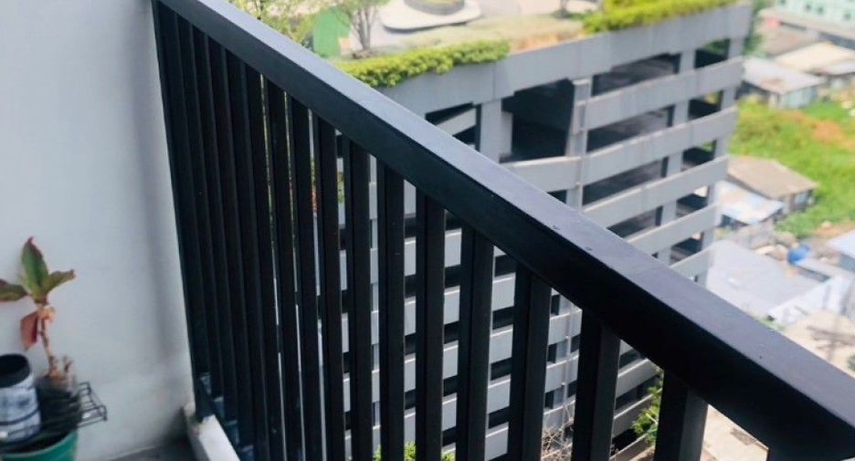 For sale 1 bed condo in Mueang Samut Prakan, Samut Prakan