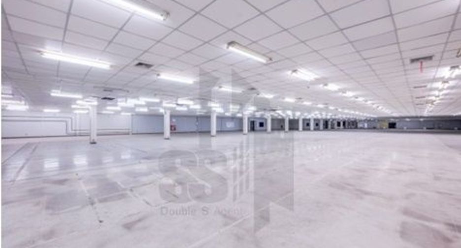 For rent 6 bedrooms warehouse in Si Racha, Chonburi