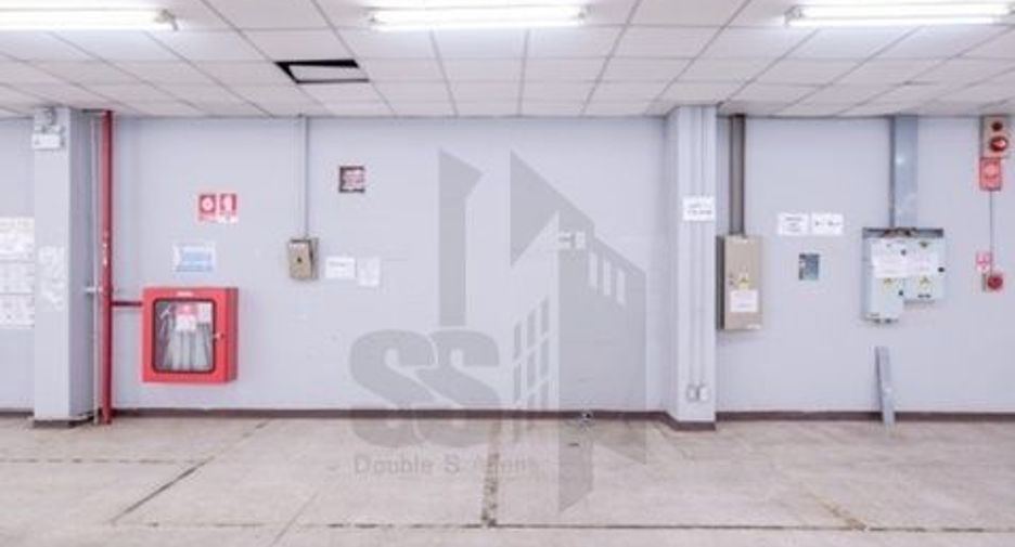 For rent 6 bedrooms warehouse in Si Racha, Chonburi