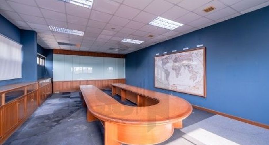 For rent 6 bedrooms warehouse in Si Racha, Chonburi