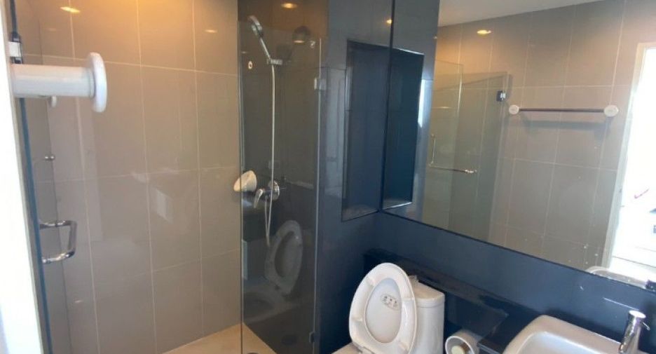 For sale 1 bed condo in Thon Buri, Bangkok
