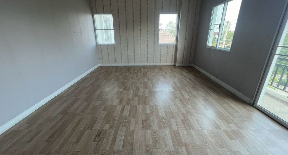 For sale 2 bedrooms house in Lam Luk Ka, Pathum Thani