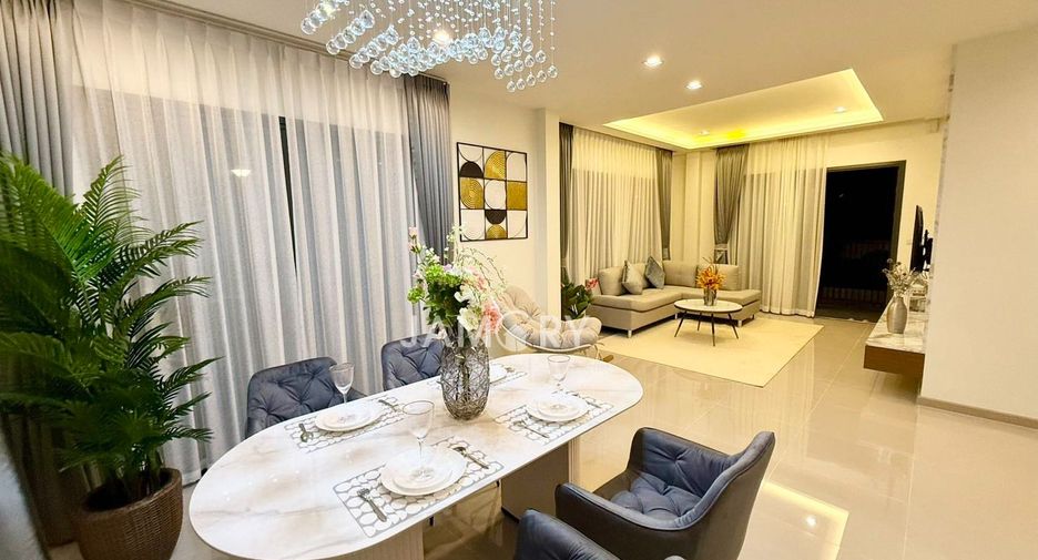 For rent 4 bedrooms house in East Pattaya, Pattaya