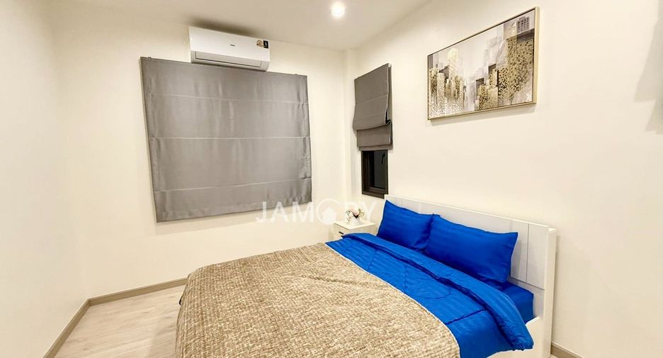 For rent 4 bedrooms house in East Pattaya, Pattaya