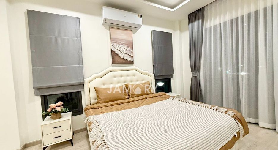 For rent 4 bedrooms house in East Pattaya, Pattaya