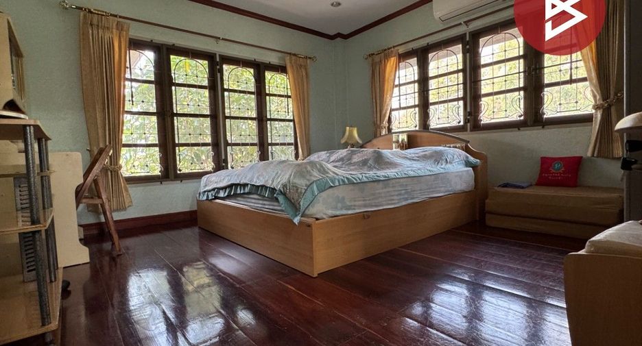 Haus zum Kauf mit 5 Zimmer in Sattahip, Chonburi