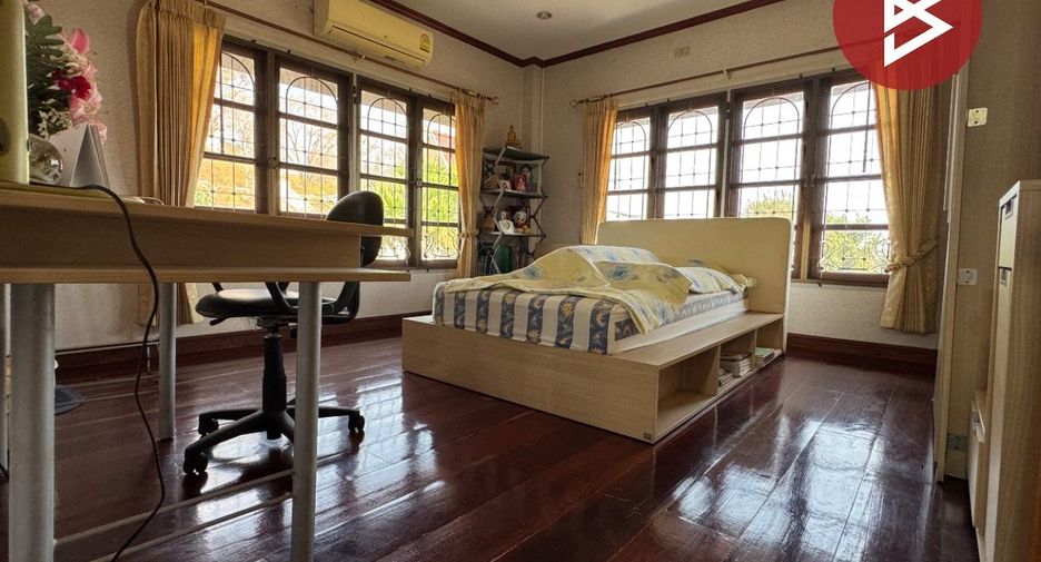 Haus zum Kauf mit 5 Zimmer in Sattahip, Chonburi