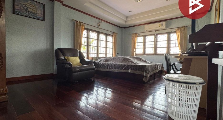 Haus zum Kauf mit 5 Zimmer in Sattahip, Chonburi