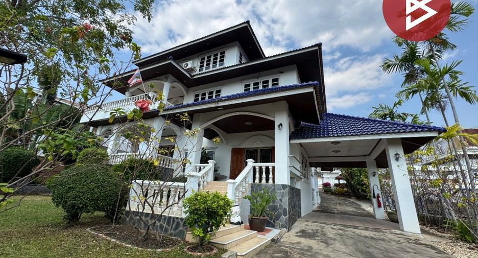 Haus zum Kauf mit 5 Zimmer in Sattahip, Chonburi