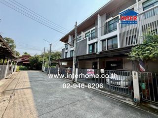 For sale 3 bedrooms townhouse in Chatuchak, Bangkok