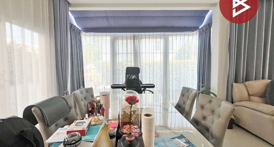 For sale 4 ベッドルーム house in Bang Khen, Bangkok