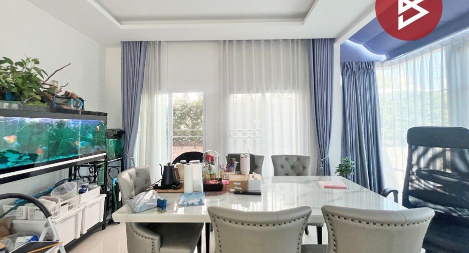 For sale 4 ベッドルーム house in Bang Khen, Bangkok