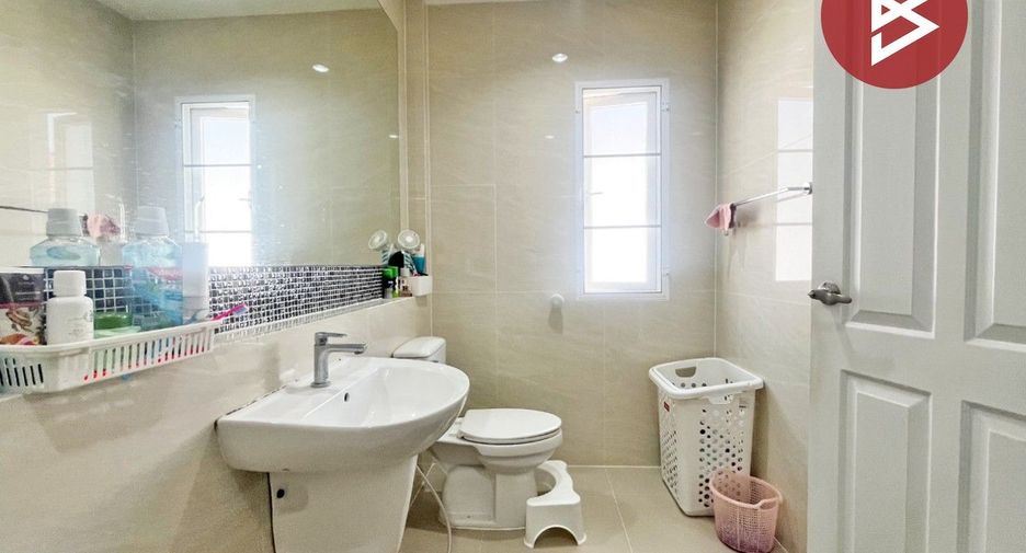 For sale 4 ベッドルーム house in Bang Khen, Bangkok