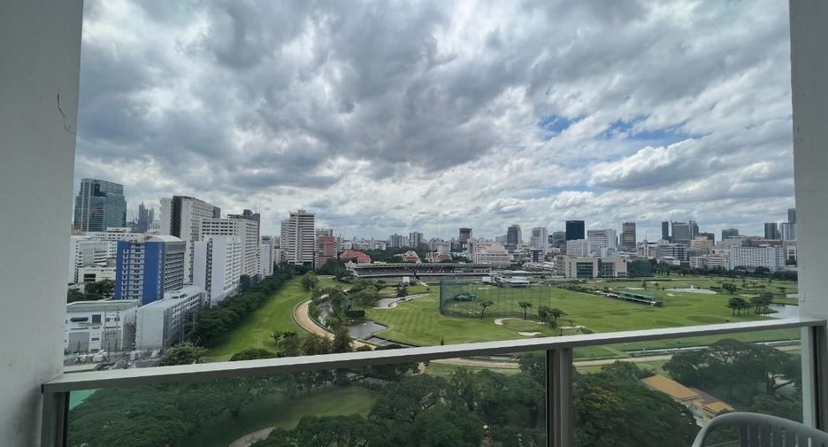 For rent 2 bedrooms condo in Pathum Wan, Bangkok