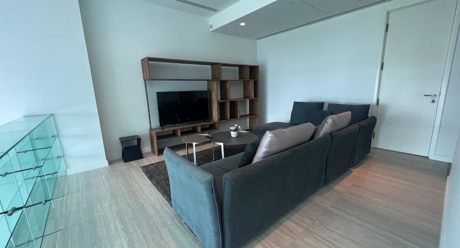 For rent 2 bedrooms condo in Pathum Wan, Bangkok