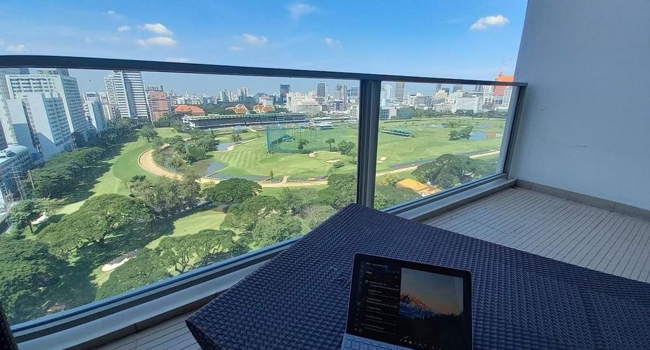 For rent 2 bedrooms condo in Pathum Wan, Bangkok