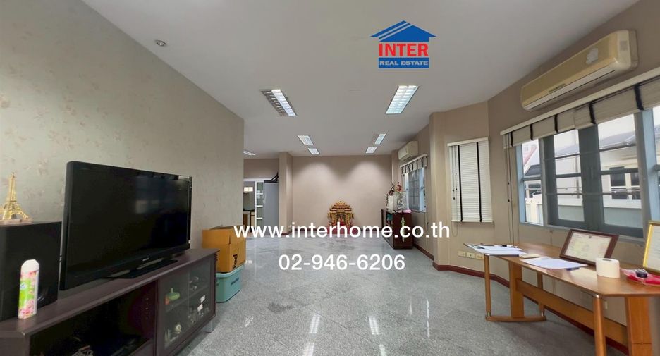 Haus zum Kauf mit 4 Zimmer in Chom Thong, Bangkok
