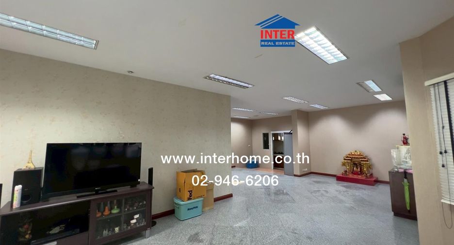 Haus zum Kauf mit 4 Zimmer in Chom Thong, Bangkok