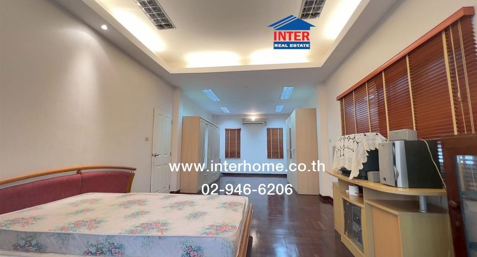 Haus zum Kauf mit 4 Zimmer in Chom Thong, Bangkok