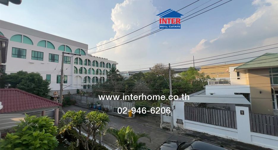 Haus zum Kauf mit 4 Zimmer in Chom Thong, Bangkok