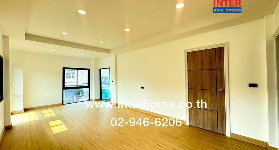 出售 3 卧室 独立屋 在 Thung Khru, 曼谷