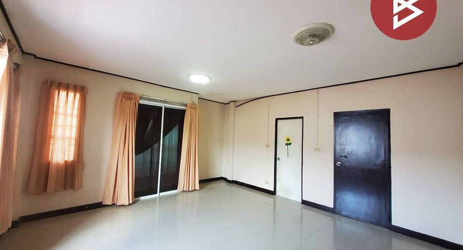 For sale 4 bedrooms townhouse in Lam Luk Ka, Pathum Thani