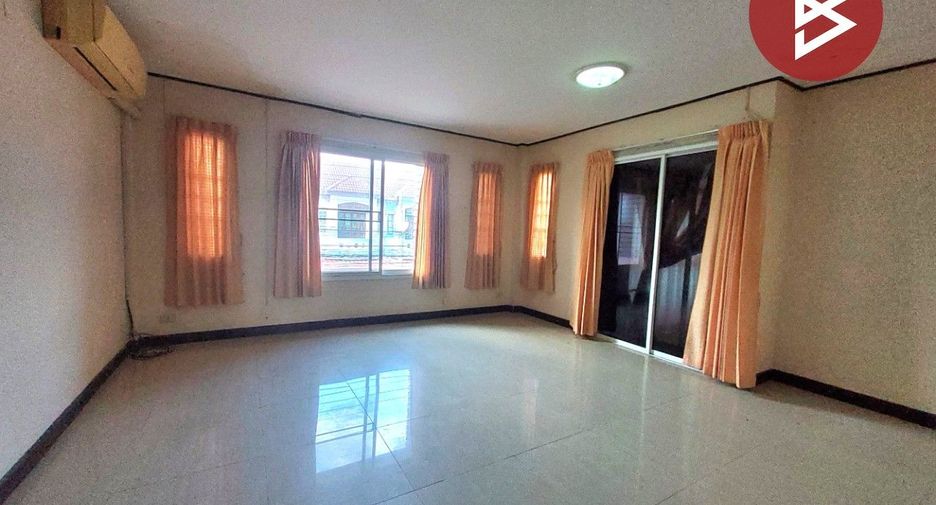 For sale 4 bedrooms townhouse in Lam Luk Ka, Pathum Thani