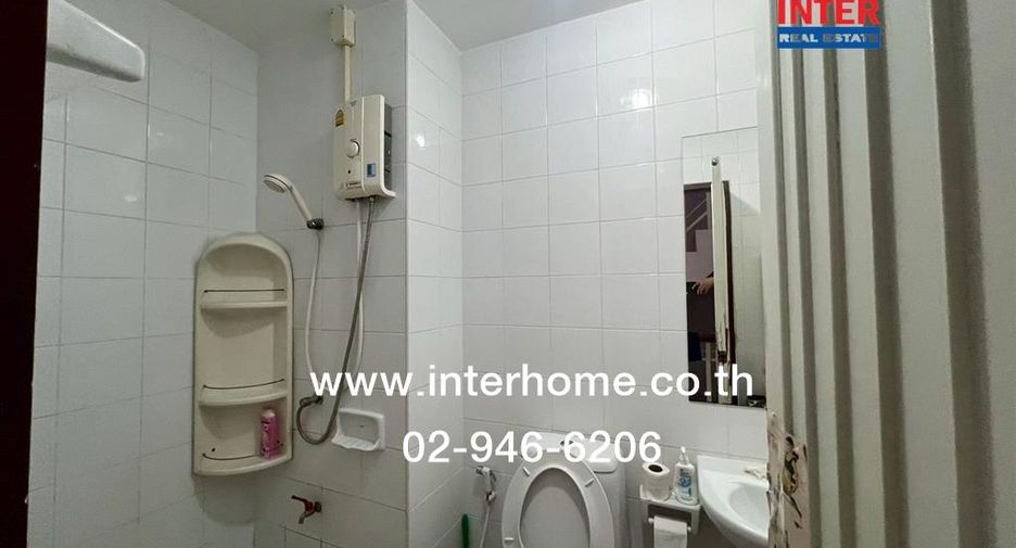For sale 3 bedrooms townhouse in Bang Kapi, Bangkok