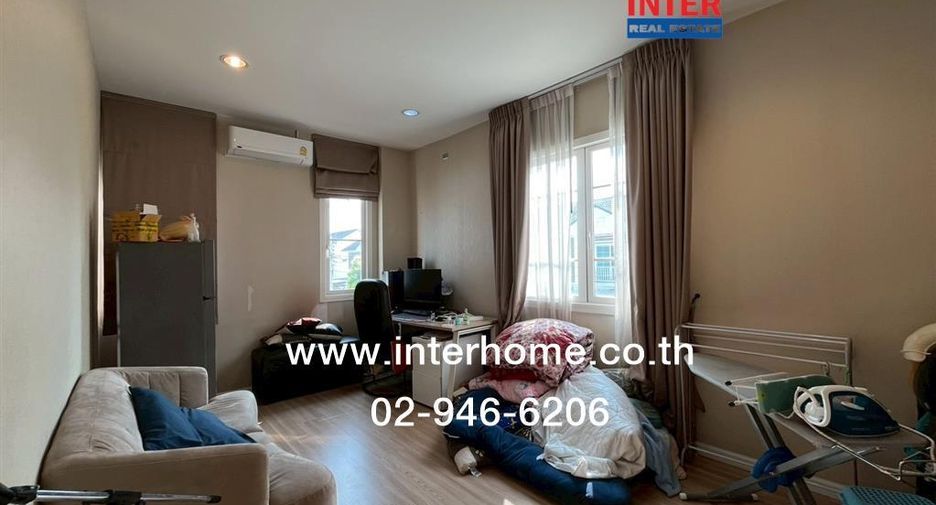 Haus zum Kauf mit 3 Zimmer in Khlong Sam Wa, Bangkok