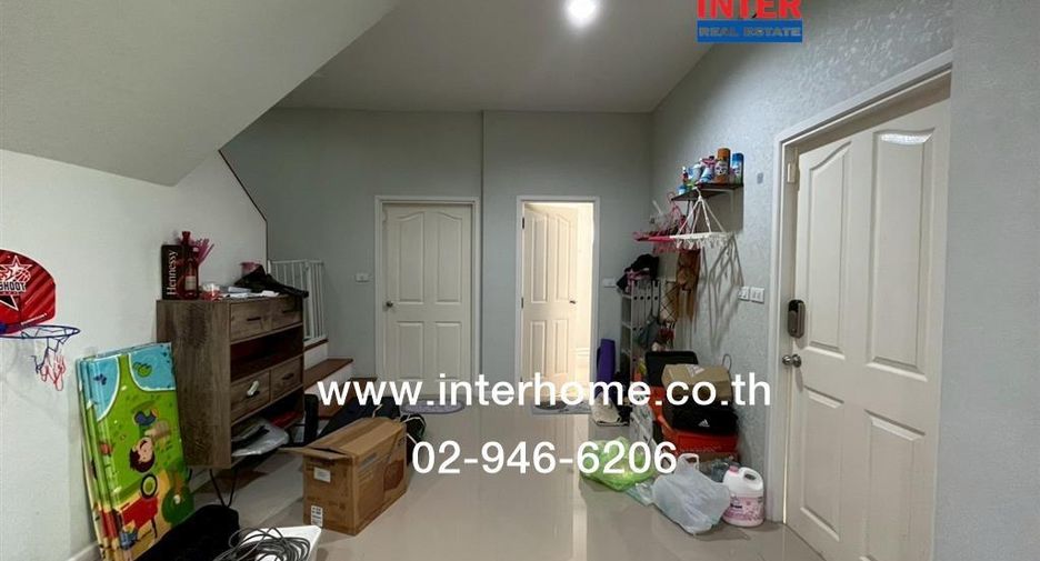 Haus zum Kauf mit 3 Zimmer in Khlong Sam Wa, Bangkok