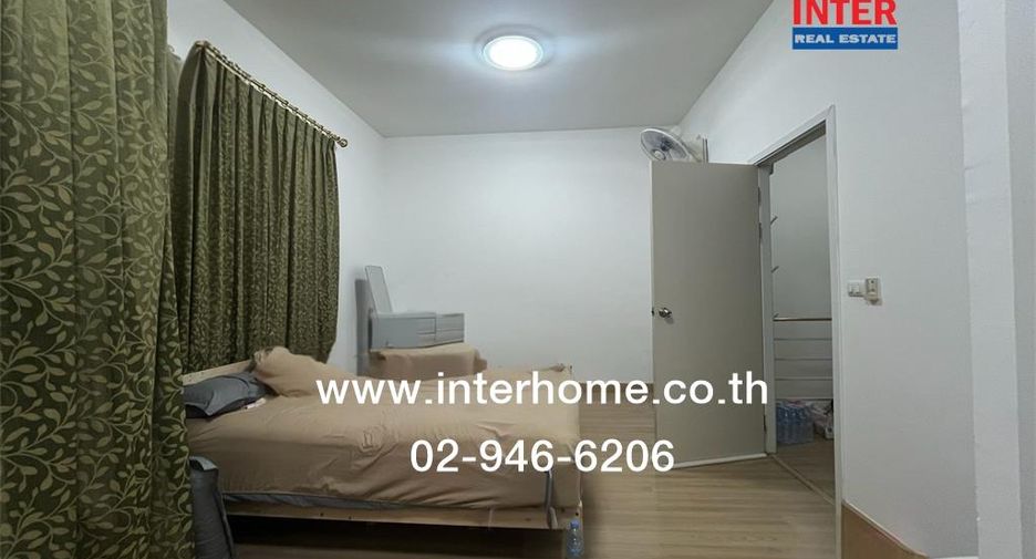 For sale 4 bedrooms townhouse in Sai Mai, Bangkok