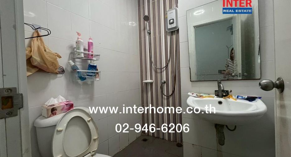 For sale 4 bedrooms townhouse in Sai Mai, Bangkok