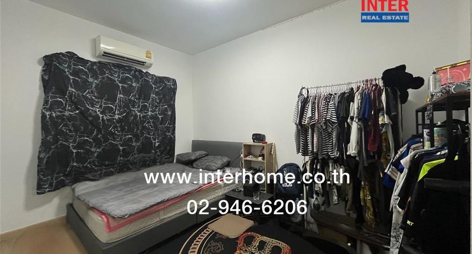 For sale 4 bedrooms townhouse in Sai Mai, Bangkok