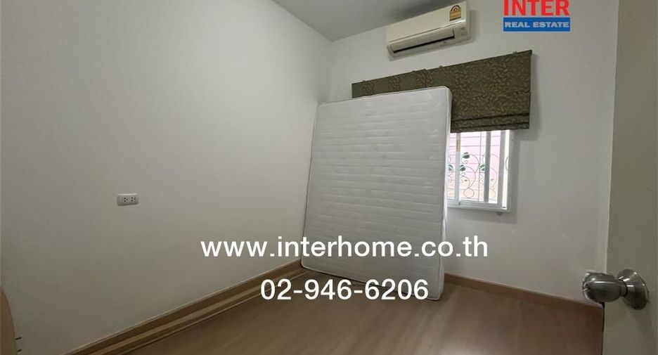 For sale 4 bedrooms townhouse in Sai Mai, Bangkok