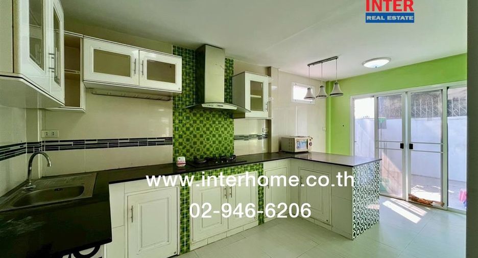 Casa en venta de 4 habitaciones en Don Mueang, Bangkok