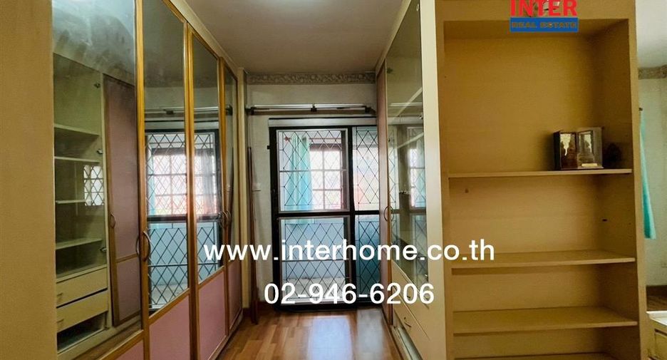 Casa en venta de 4 habitaciones en Don Mueang, Bangkok