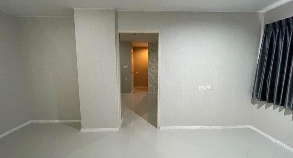 For sale 1 bed condo in Khan Na Yao, Bangkok