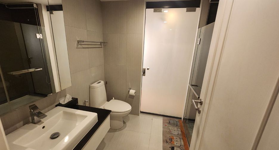 For rent 1 bed condo in Khlong Toei, Bangkok