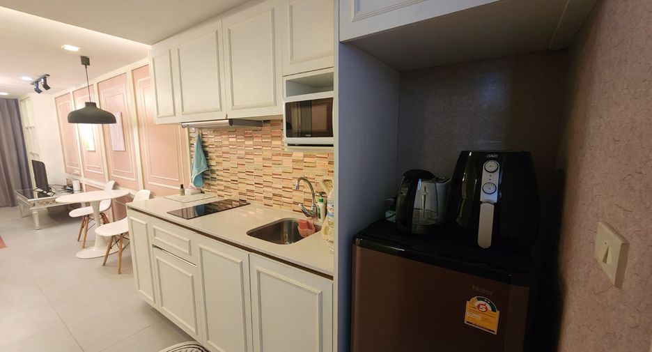 For rent 1 bed condo in Khlong Toei, Bangkok
