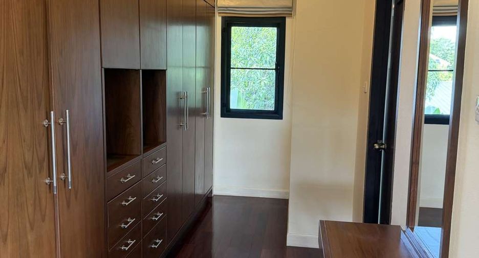 For rent 4 bedrooms house in Hang Dong, Chiang Mai