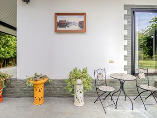 Haus zur Miete und zum Kauf mit 3 Zimmer in Saraphi, Chiang Mai