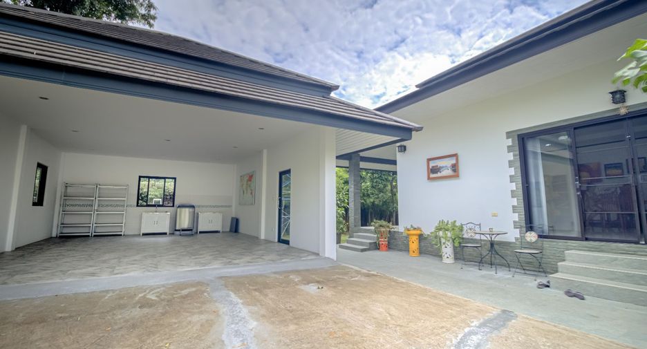 For rent and for sale 3 bedrooms house in Saraphi, Chiang Mai